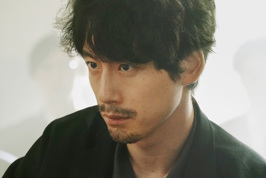 （サブ１）AND01043_h_tri